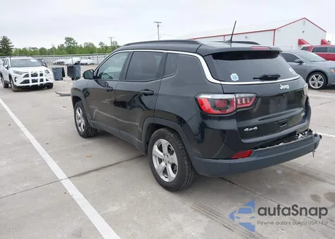 2018 Jeep Compass Latitude 4X4 из США, поврежденный, VIN 3C4NJDBBXJT222915